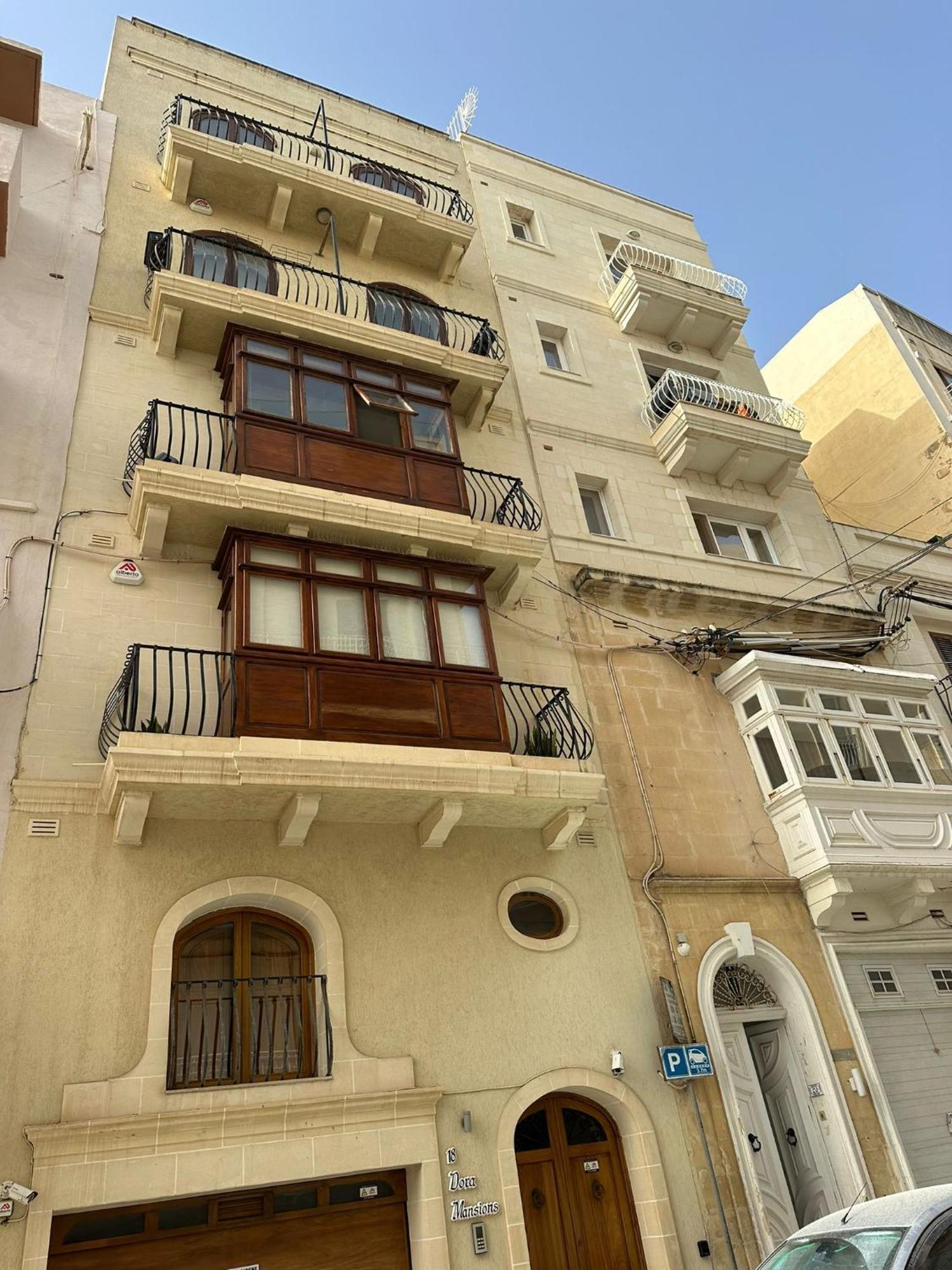 Spacious Central Sliema Penthouse Apartment Ngoại thất bức ảnh