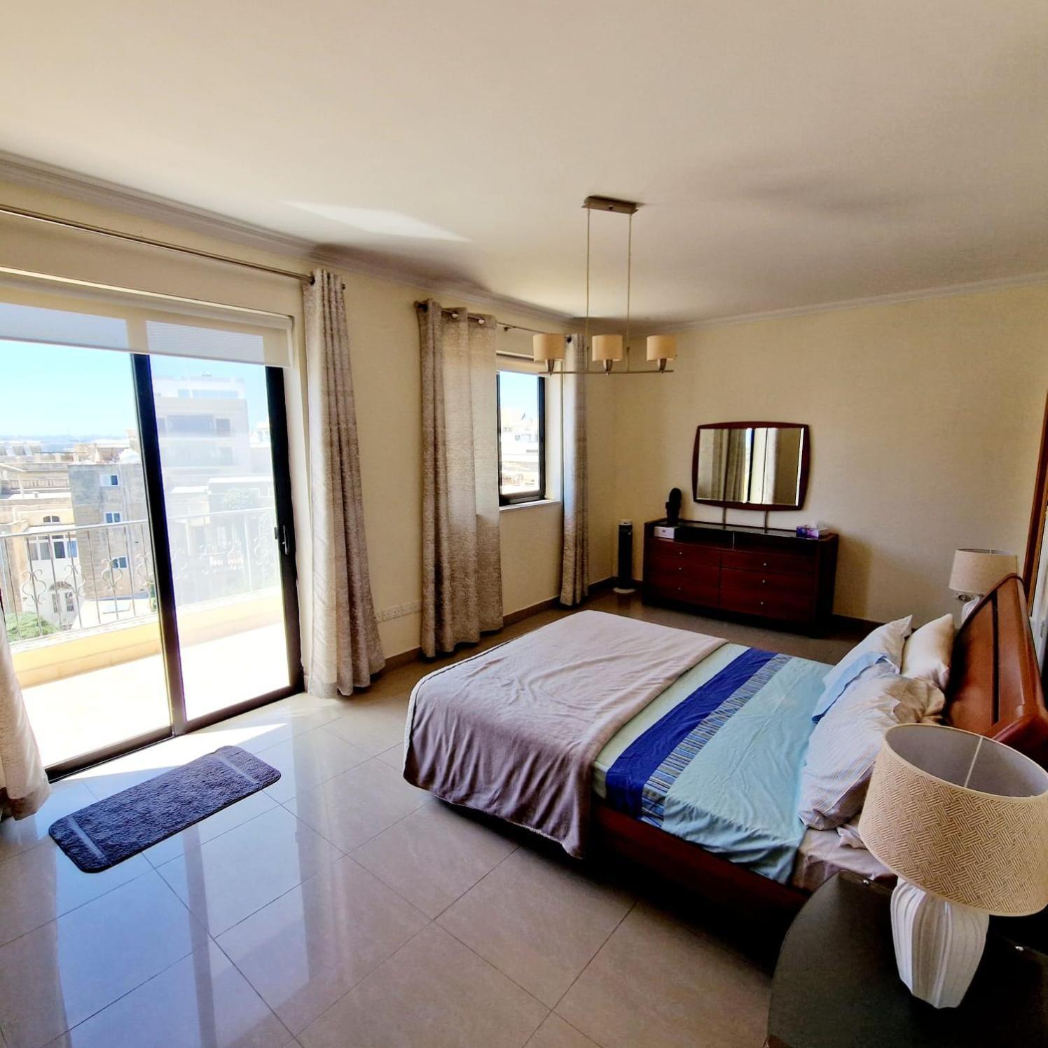 Spacious Central Sliema Penthouse Apartment Ngoại thất bức ảnh